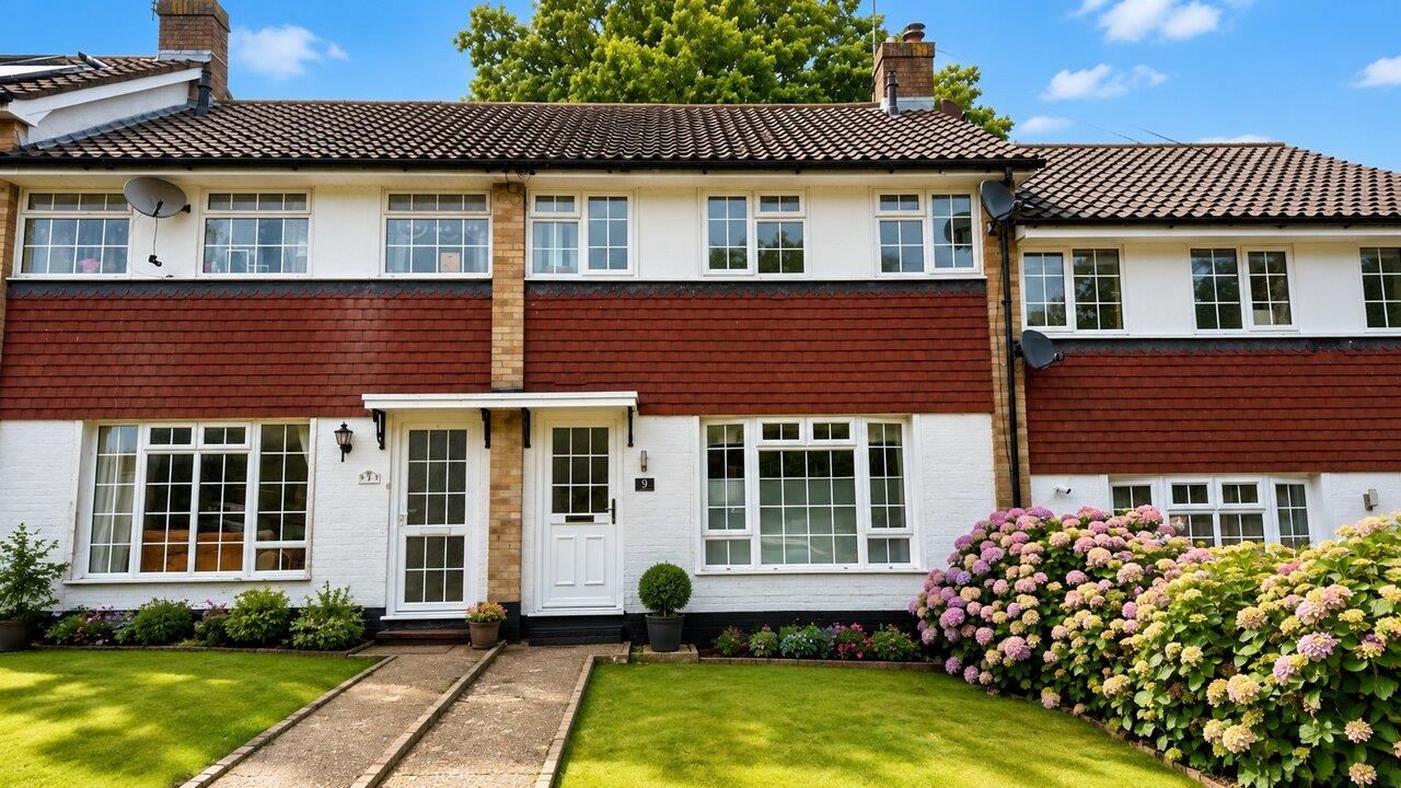 3 bed property in Laleham Close, St. Leonards-On-Sea